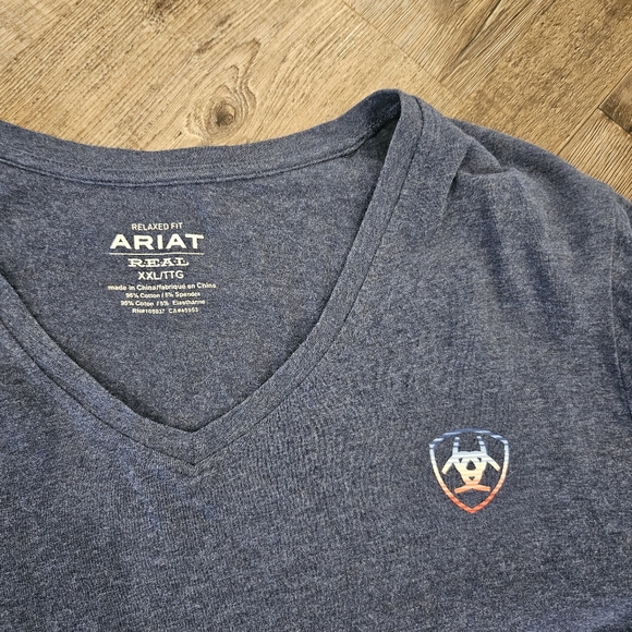 Womans Ariat long sleeve tshirt - Picture 3 of 5